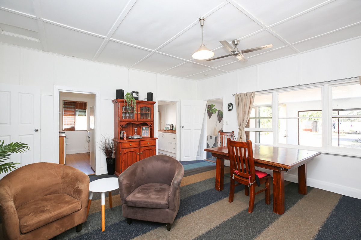 594 Swan Marsh Road, Swan Marsh Property History & Address Research