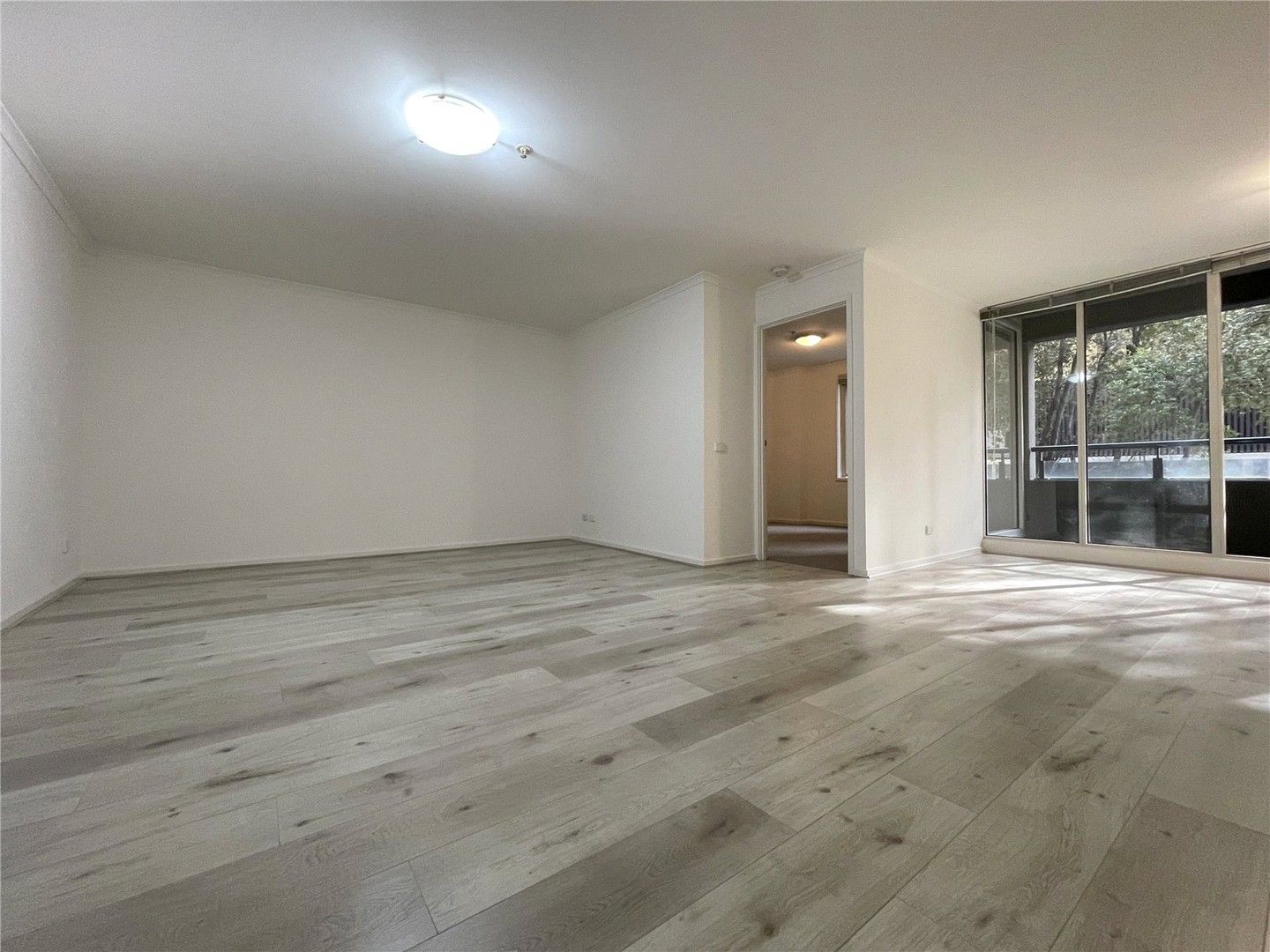 2 bedrooms Apartment / Unit / Flat in 15/88 Southbank Boulevard SOUTHBANK VIC, 3006
