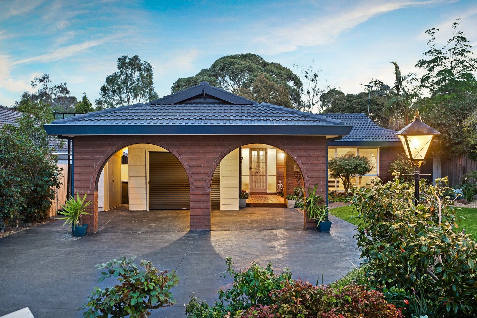 3 bedrooms House in 12 Raheen Avenue WANTIRNA VIC, 3152