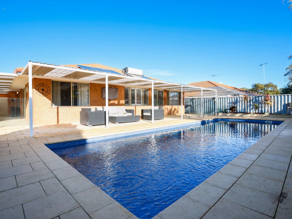 4 bedrooms House in 22 Shorebird Parade WOODVALE WA, 6026