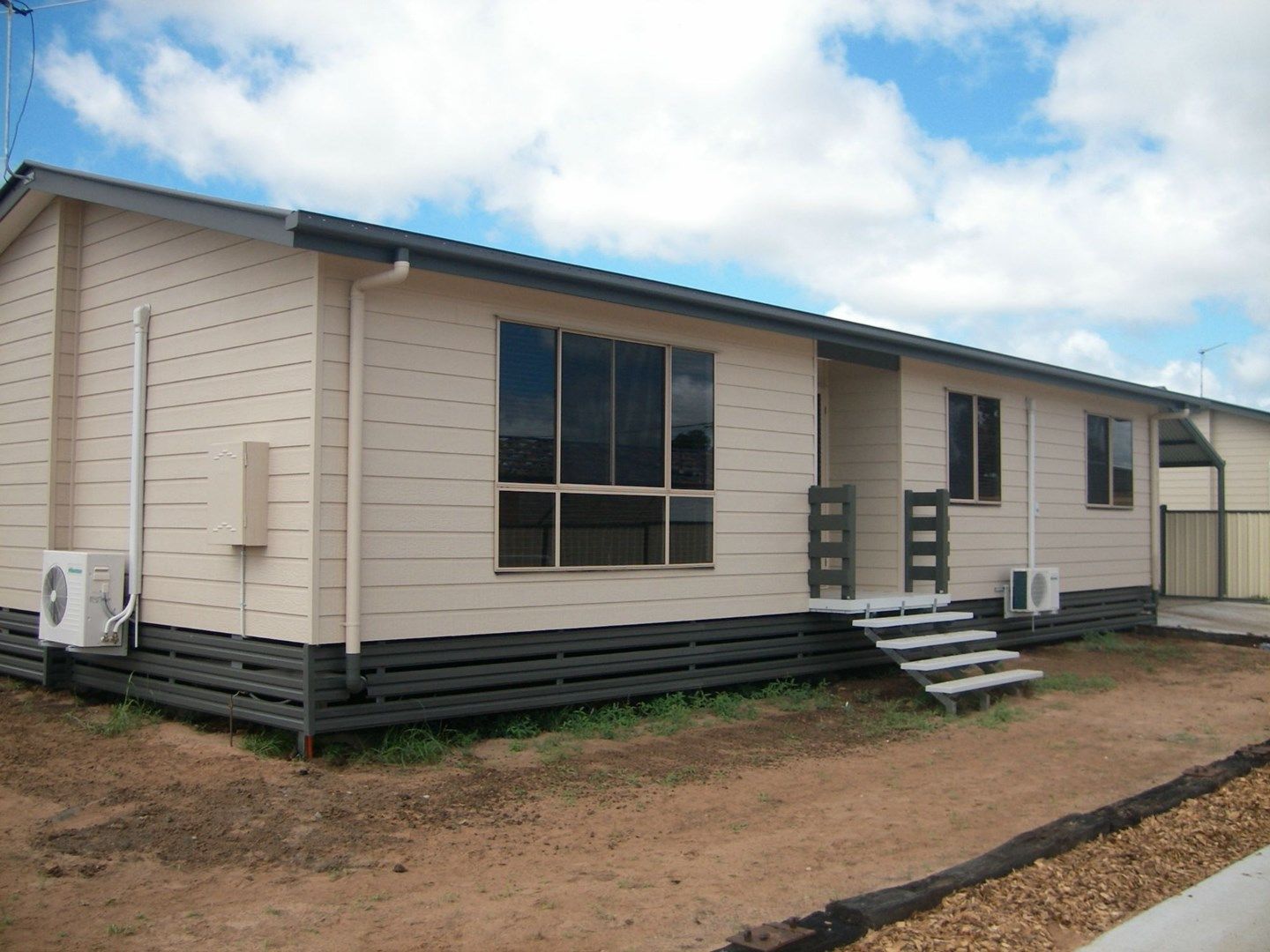 3 bedrooms Apartment / Unit / Flat in  CAPELLA QLD, 4723