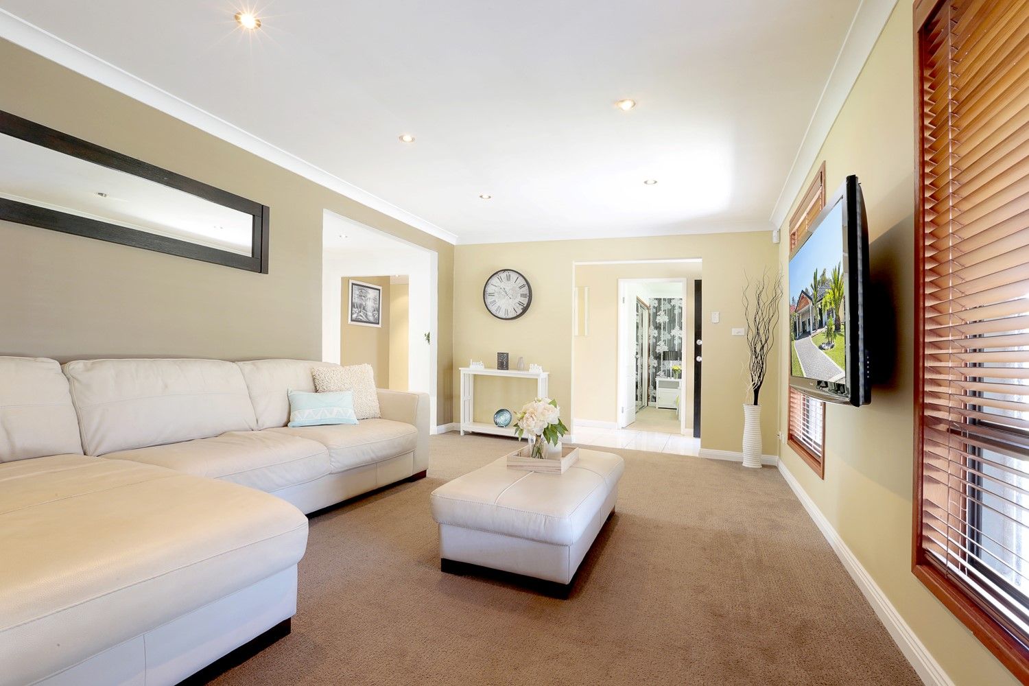 8 Yellow Place, Claremont Meadows NSW 2747, Image 2