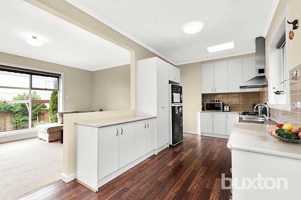 6 Kalymna Grove, Chadstone VIC 3148, Image 2