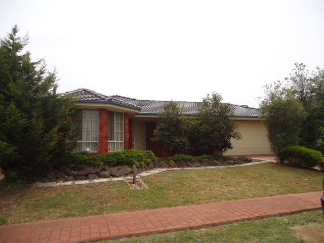 4 bedrooms House in 14 Shaftsbury Boulevard POINT COOK VIC, 3030
