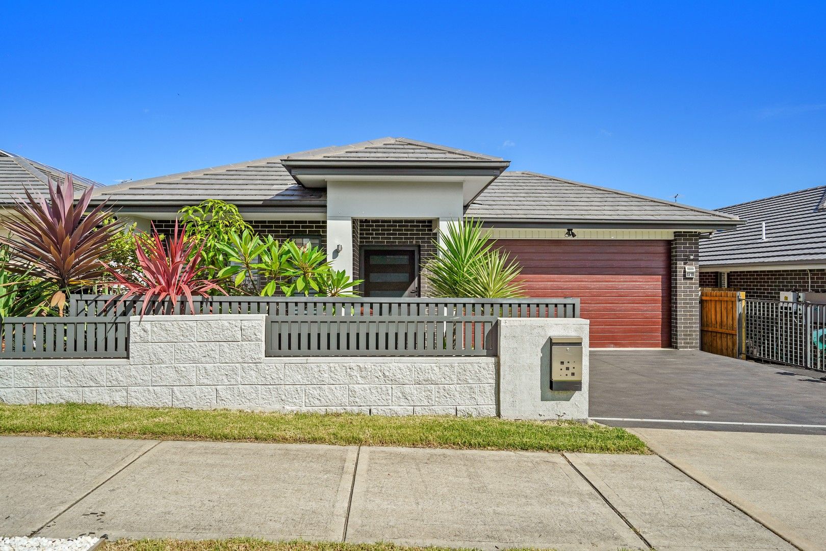 4 bedrooms House in  EDMONDSON PARK NSW, 2174