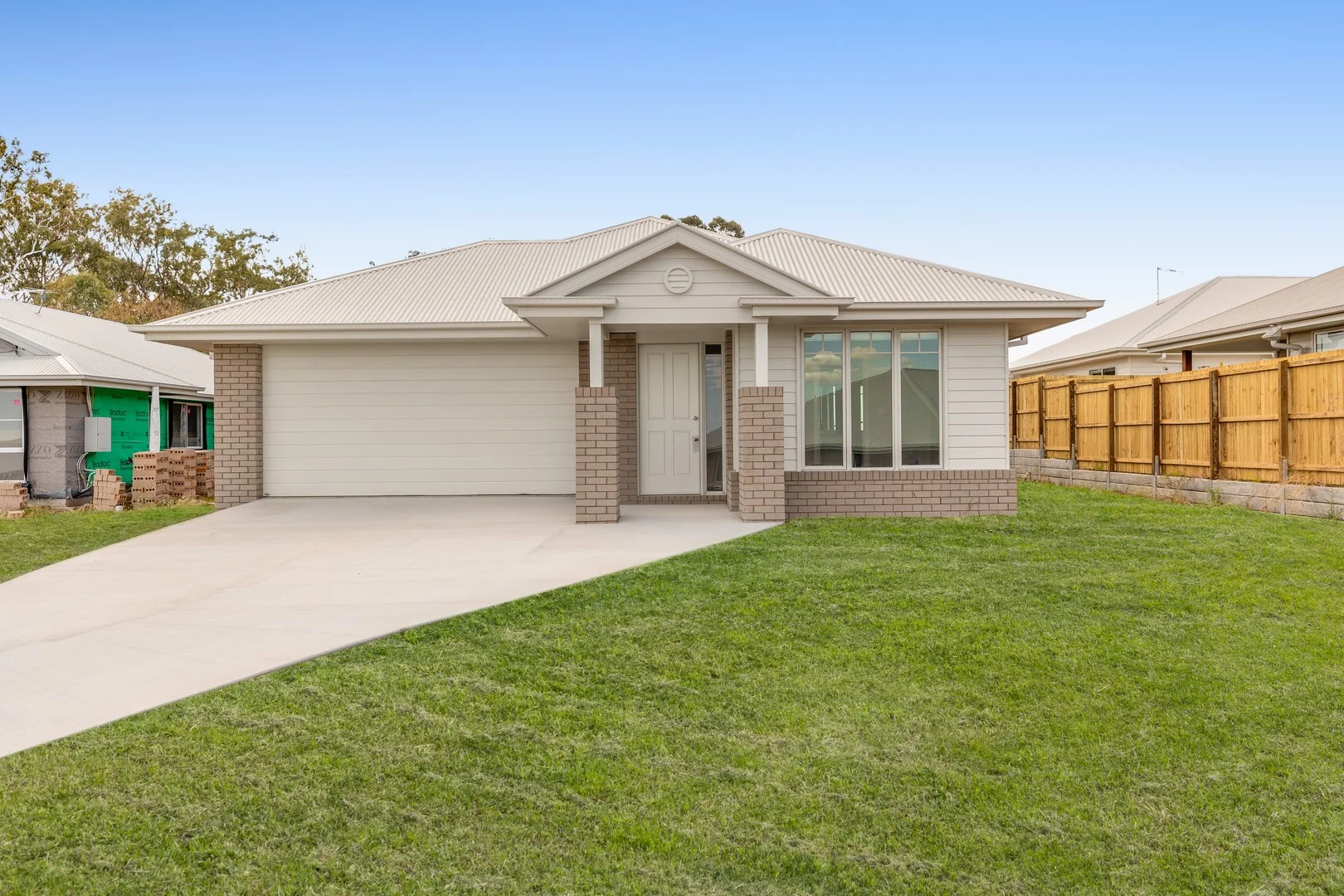 15 Oriole Court, Glenvale QLD 4350