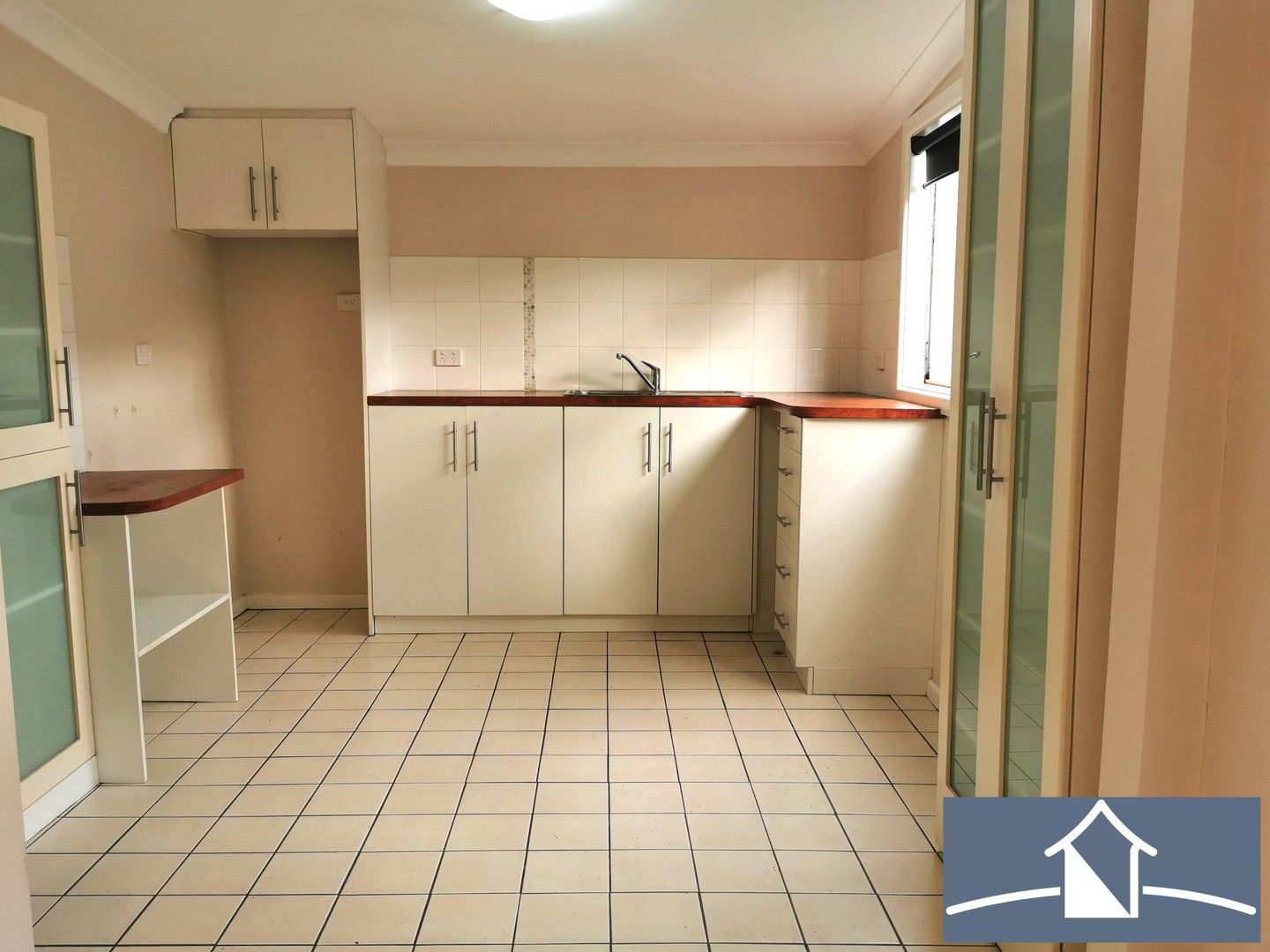 1 bedrooms House in 78A Ocean Beach Road WOY WOY NSW, 2256