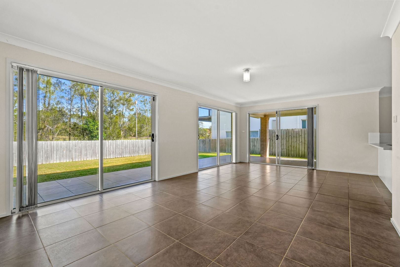 12 Windsorgreen Drive, Wyong NSW 2259, Image 2