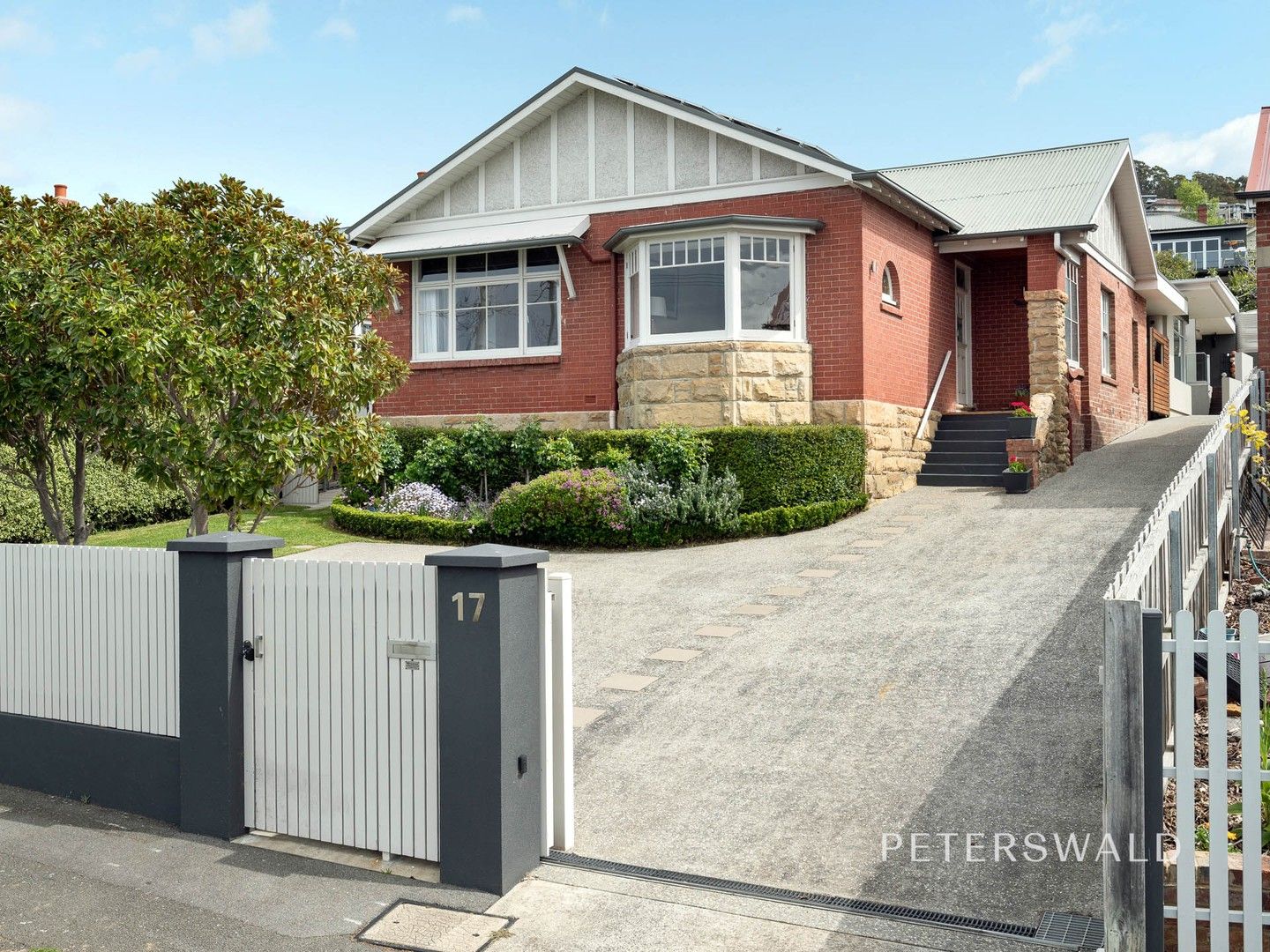 5 bedrooms House in 17 Forbes Avenue WEST HOBART TAS, 7000