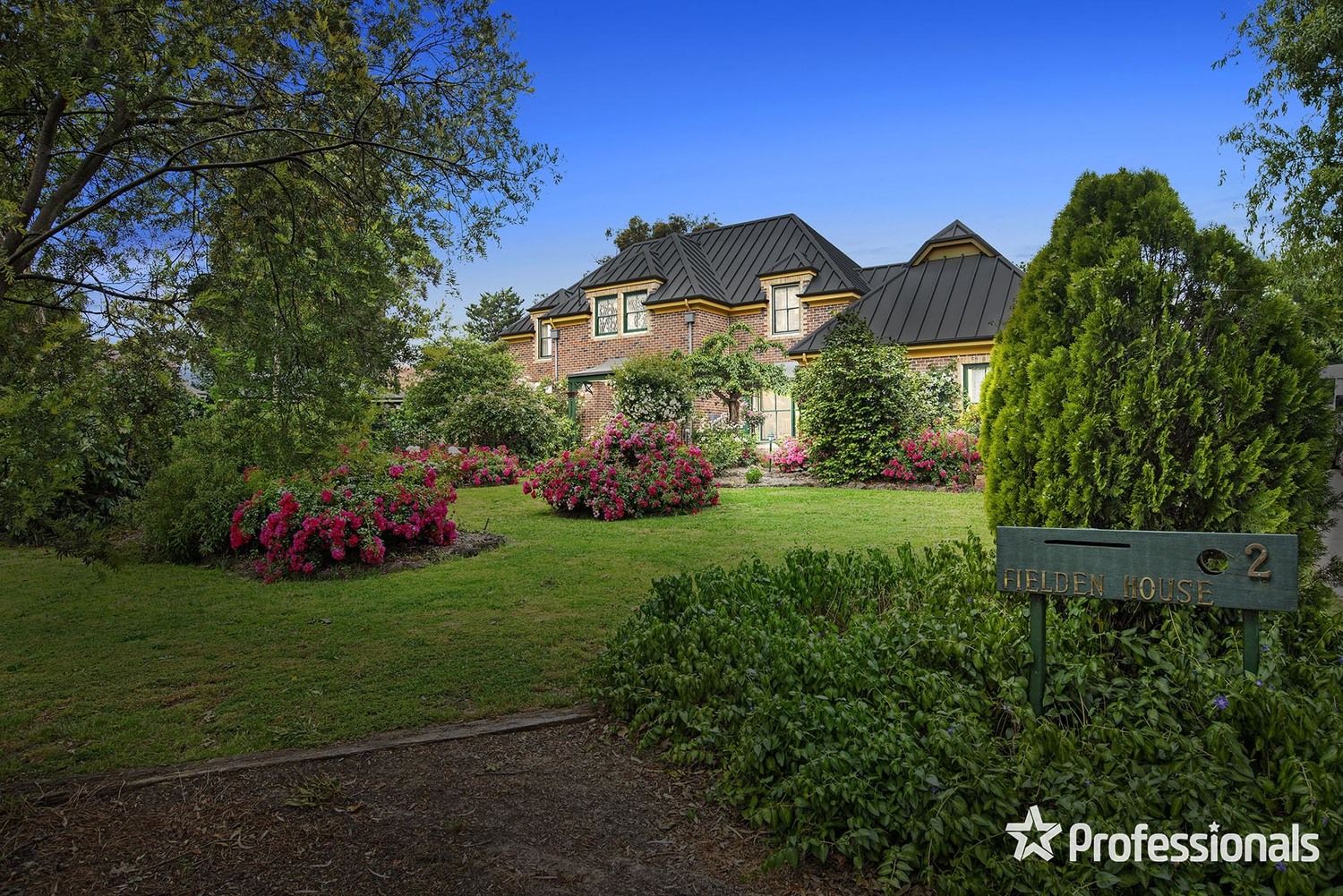 2 Fielden Close, Mooroolbark Property History & Address Research Domain