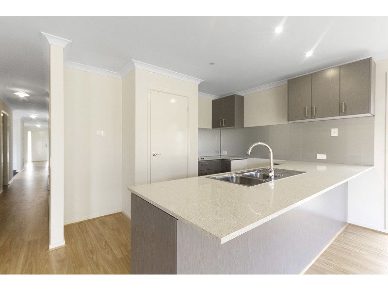 4 bedrooms House in 14 Seifferts Street ARMSTRONG CREEK VIC, 3217