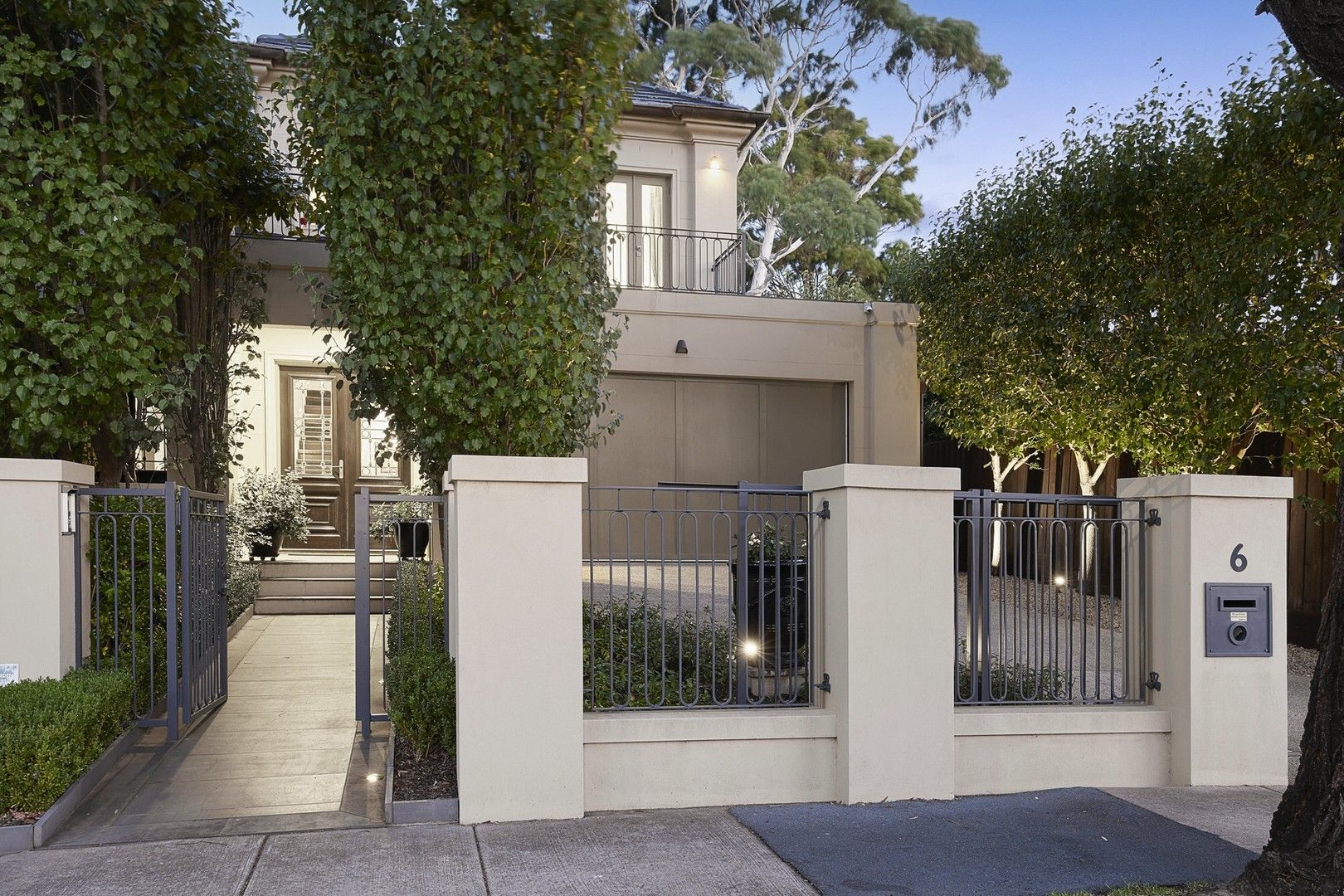 4 bedrooms Townhouse in 6 Walstab Street BRIGHTON EAST VIC, 3187