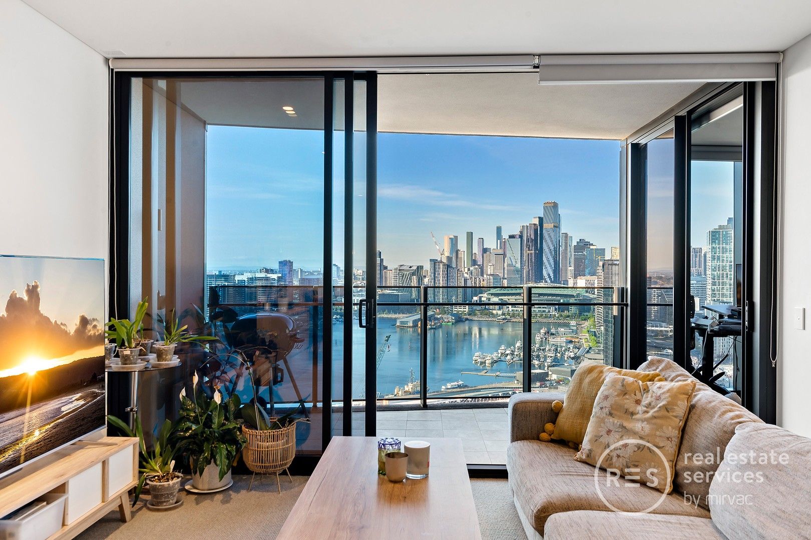 2 bedrooms Apartment / Unit / Flat in 2702/103 South Wharf Drive DOCKLANDS VIC, 3008