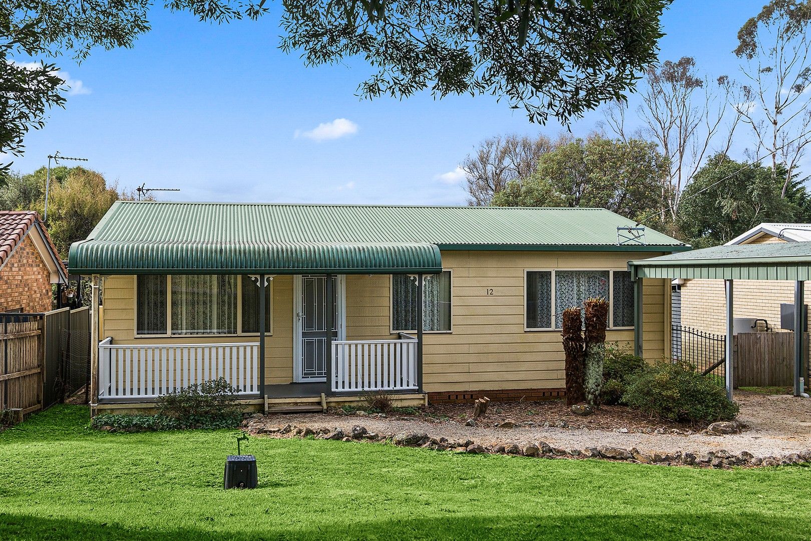12 Armstrong Crescent, Robertson NSW 2577, Image 0