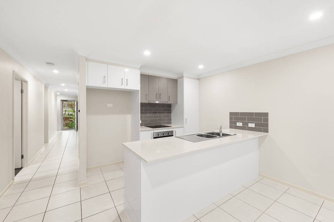 Picture of 3/3 Winkler Court, YARRABILBA QLD 4207