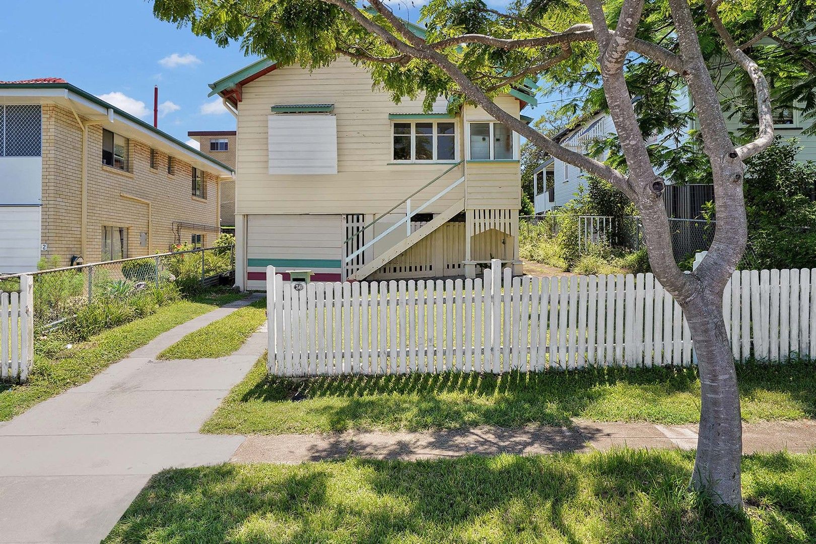 4 bedrooms House in 36 Mansfield Street COORPAROO QLD, 4151
