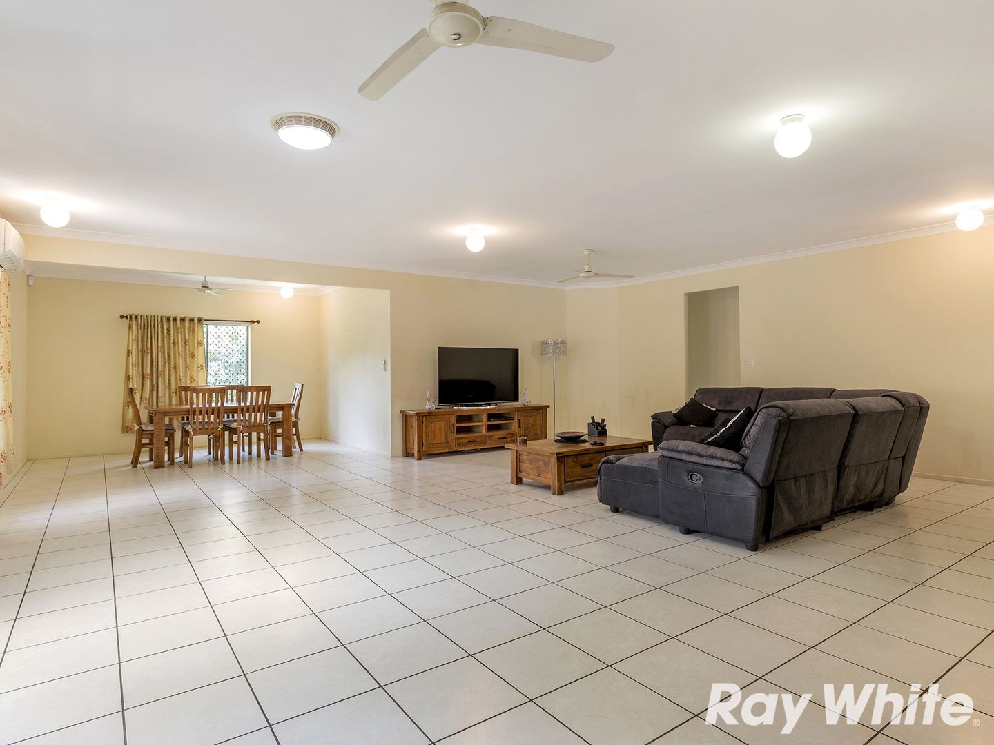 9 Sedgemoor Street, Carseldine QLD 4034, Image 2