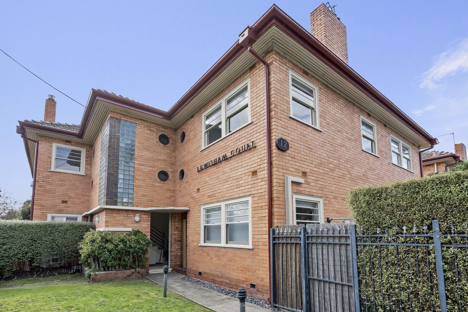 2 bedrooms Apartment / Unit / Flat in 4/12 Lewisham Road PRAHRAN VIC, 3181