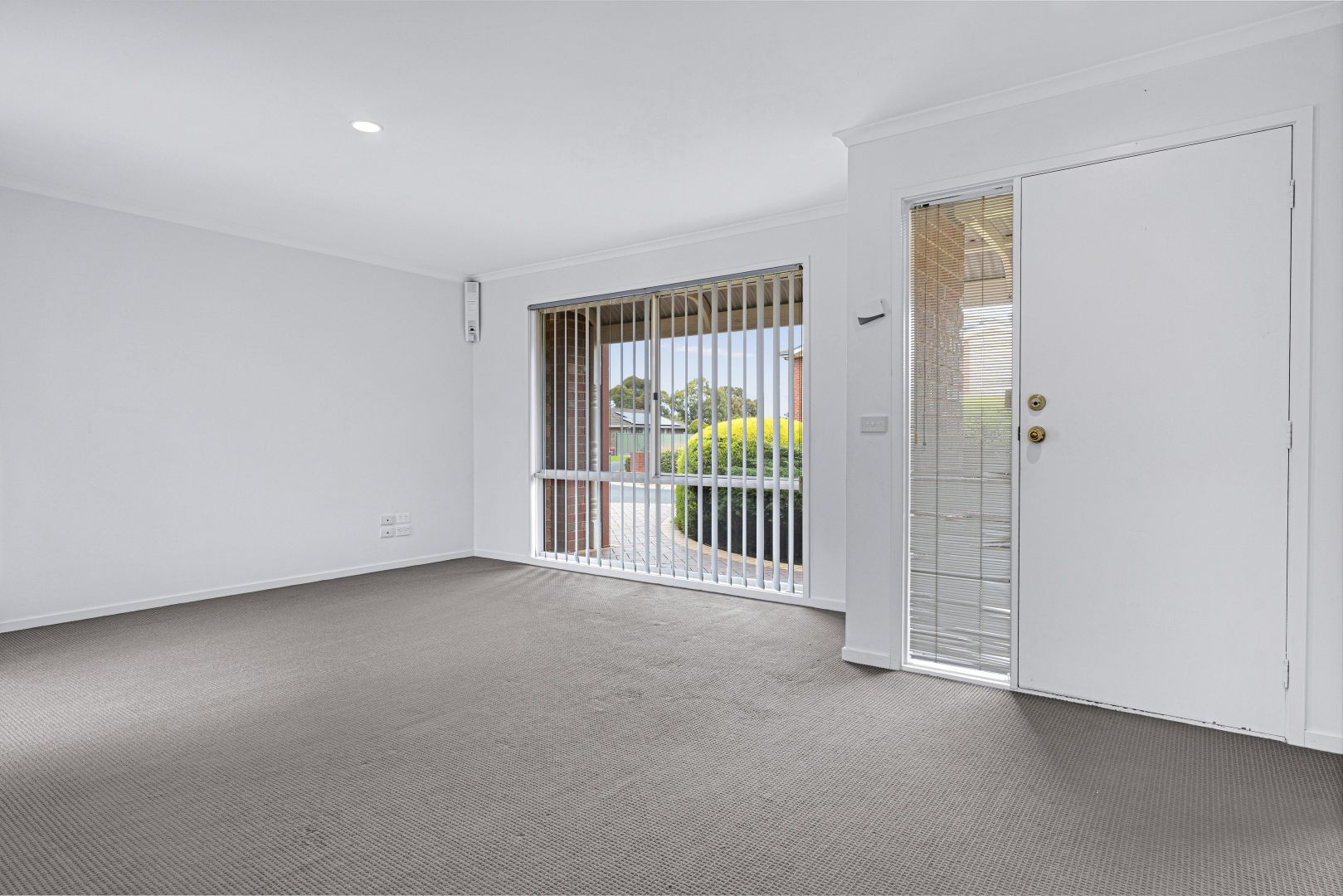 8 Lorraine Close, Hoppers Crossing VIC 3029, Image 1
