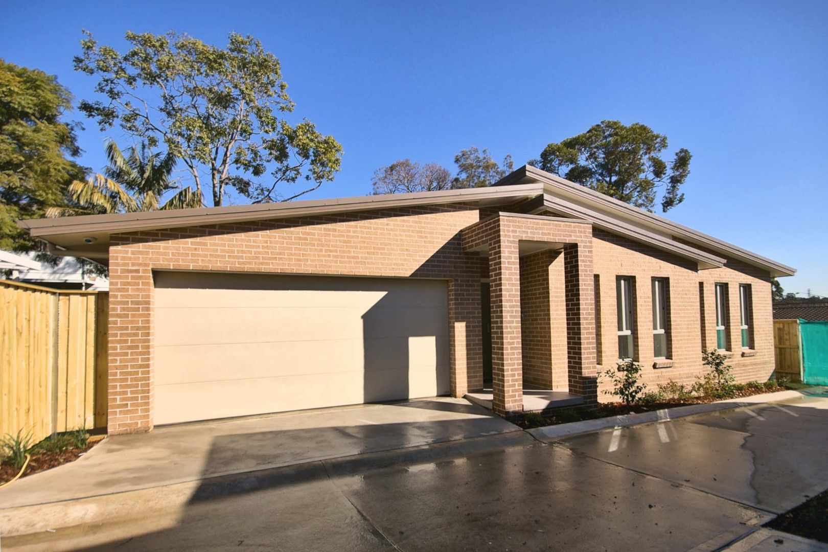 3 bedrooms Villa in 2/39 Leonay Street SUTHERLAND NSW, 2232