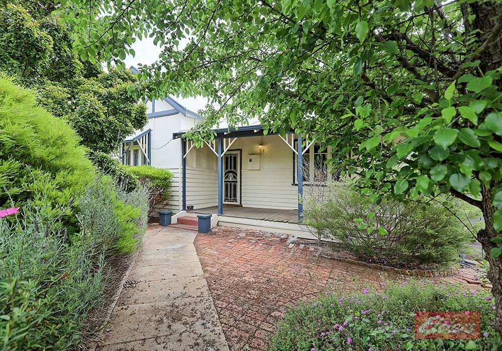 6 Lock Street, Narrogin WA 6312 Domain