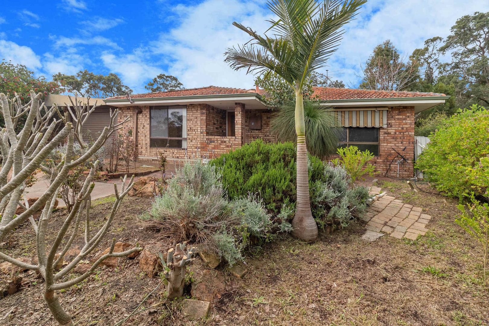 27 Gloucester Road, Kalamunda WA 6076, Image 1