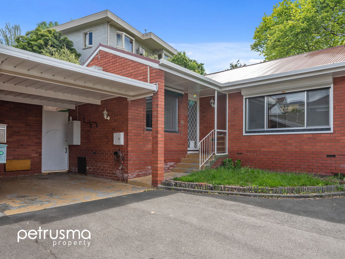 2 bedrooms Apartment / Unit / Flat in 5/7 Derwentwater Avenue SANDY BAY TAS, 7005