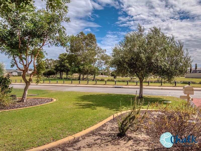 18 Merrimac Loop, Rockingham WA 6168, Image 2