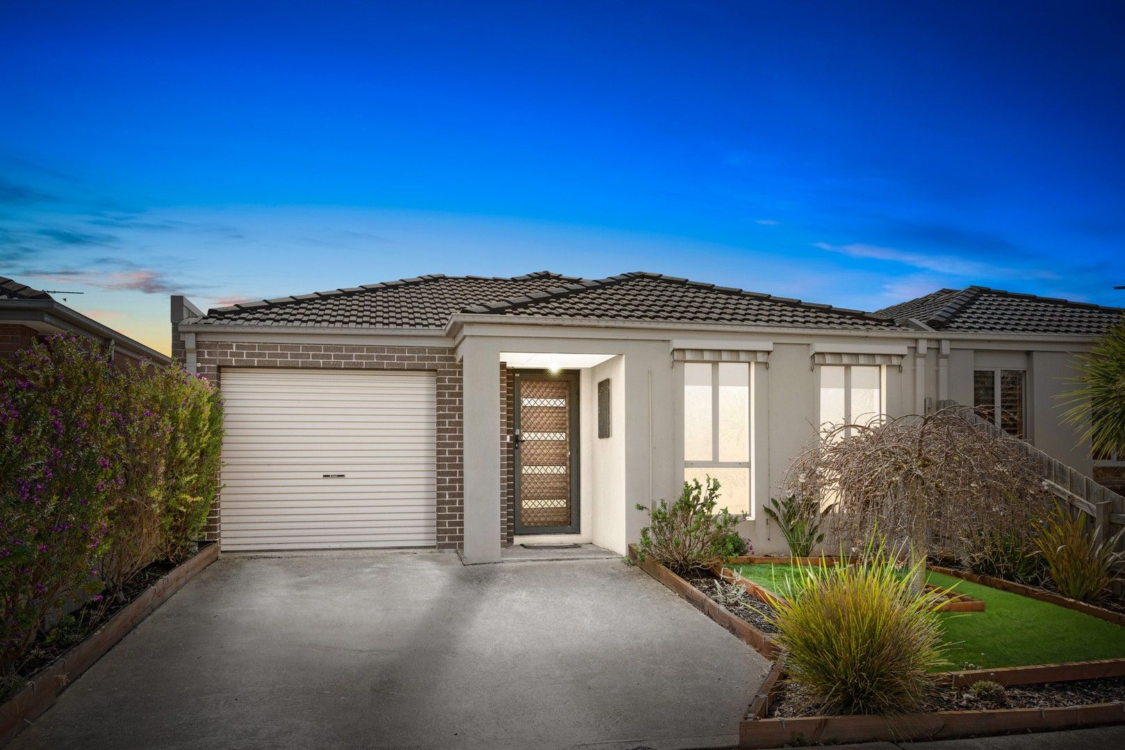 3 bedrooms House in 1/45 Halladale Avenue WYNDHAM VALE VIC, 3024