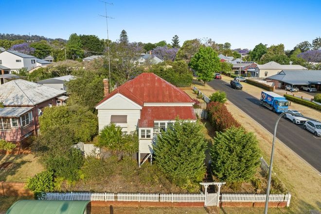 Picture of 198 Ruthven Street, NORTH TOOWOOMBA QLD 4350