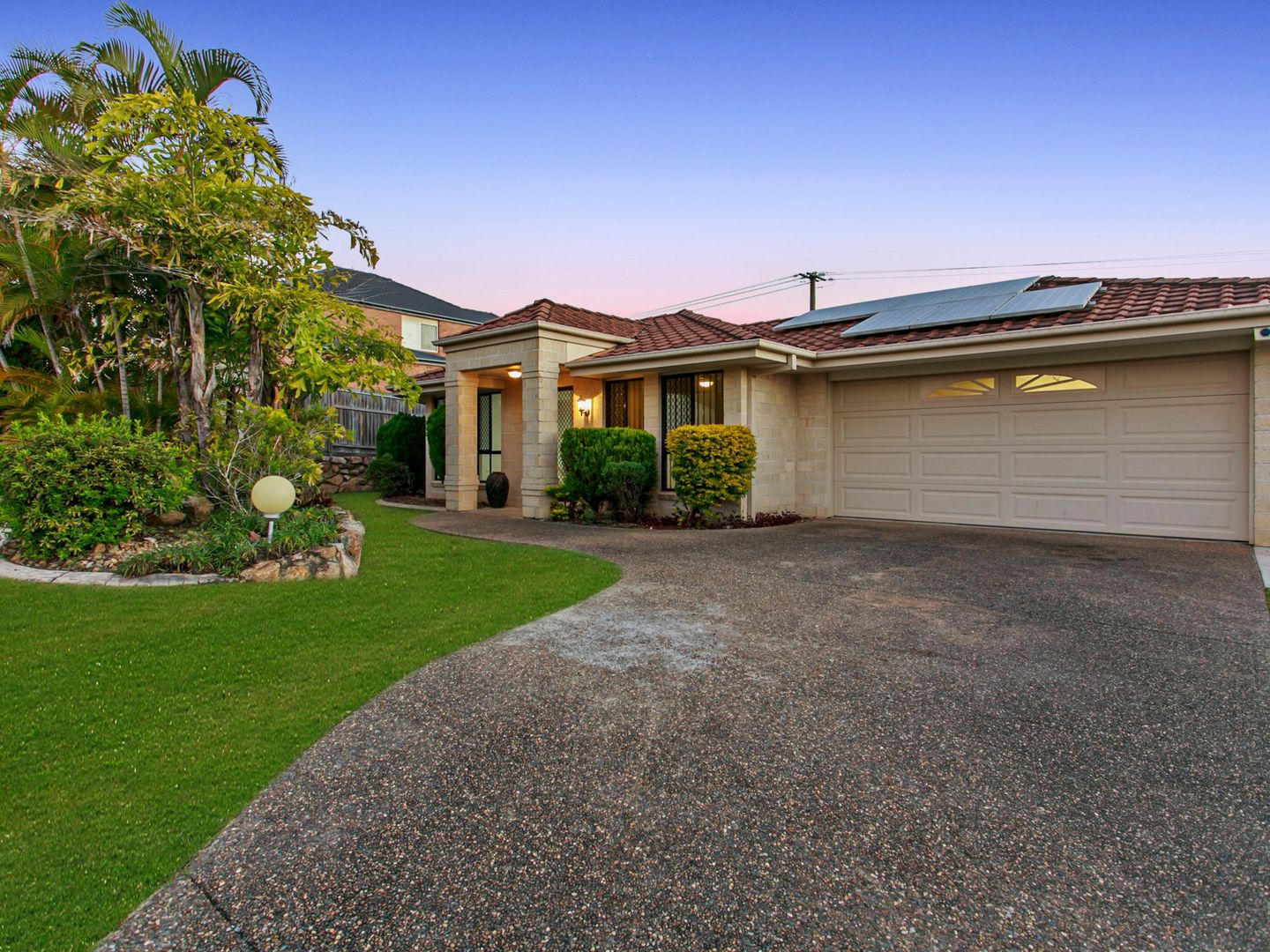 4 bedrooms House in 30 Brandella Place BELMONT QLD, 4153