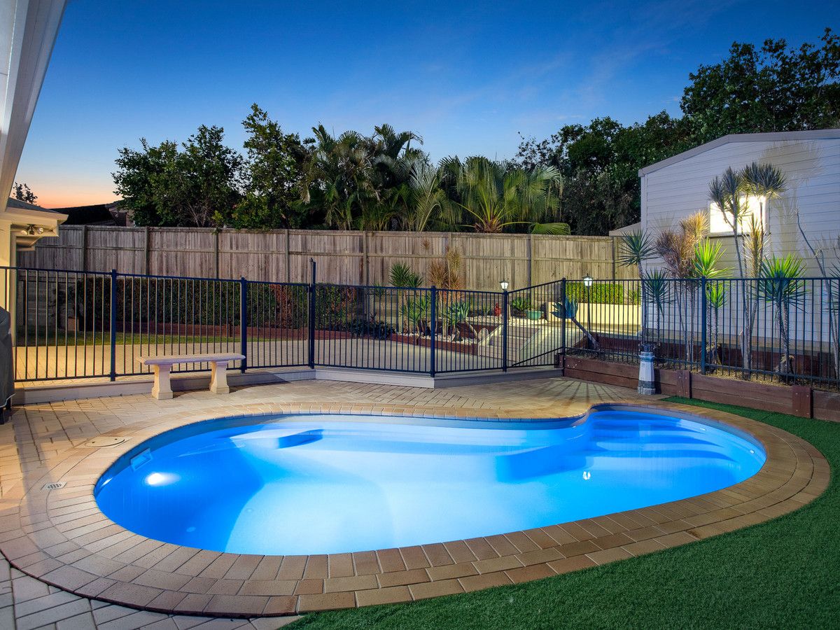 4 Rene Court, Cashmere QLD 4500, Image 2