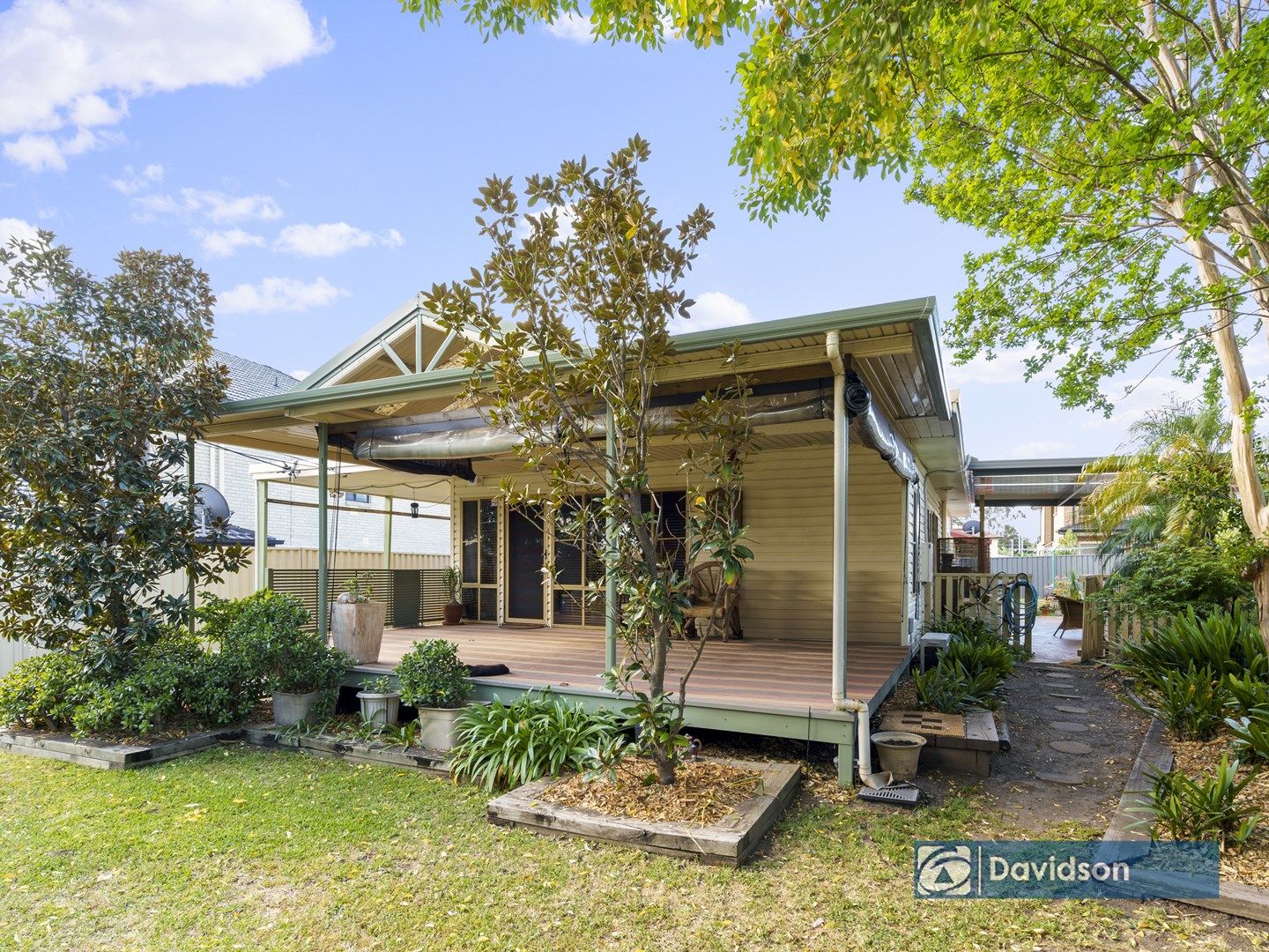 8 Komiatum Street, Holsworthy NSW 2173, Image 0