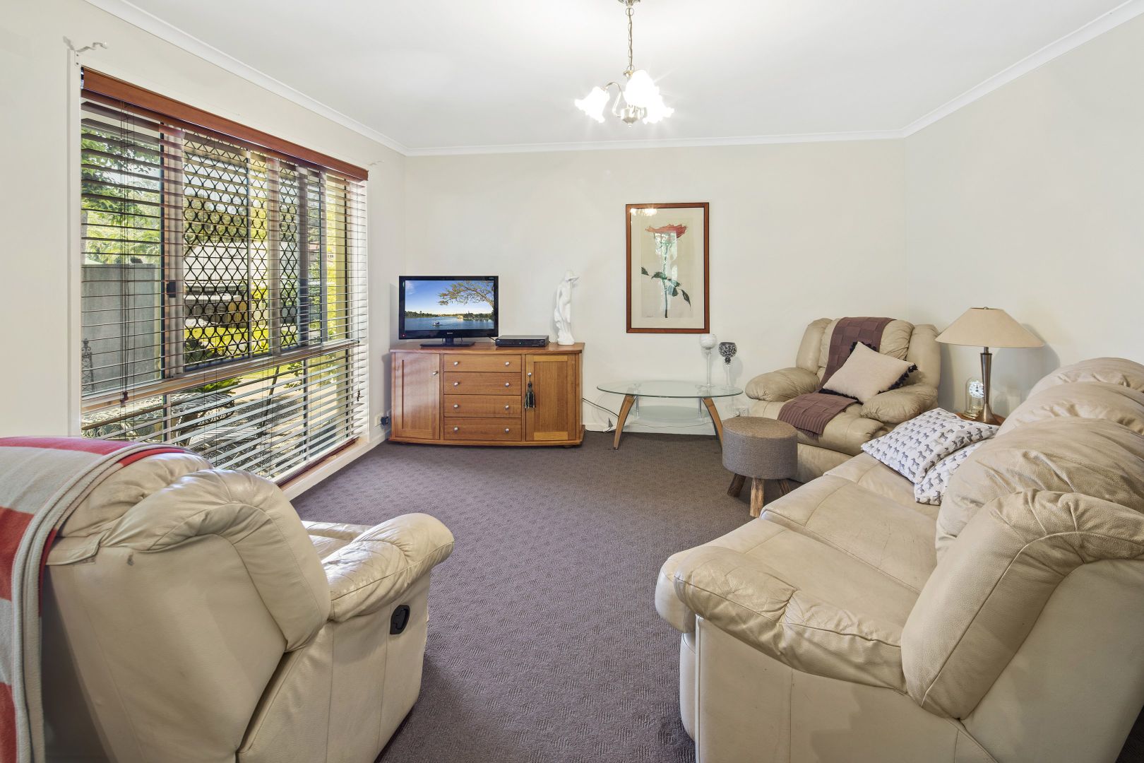 3 Curtis Court, Little Mountain QLD 4551, Image 2