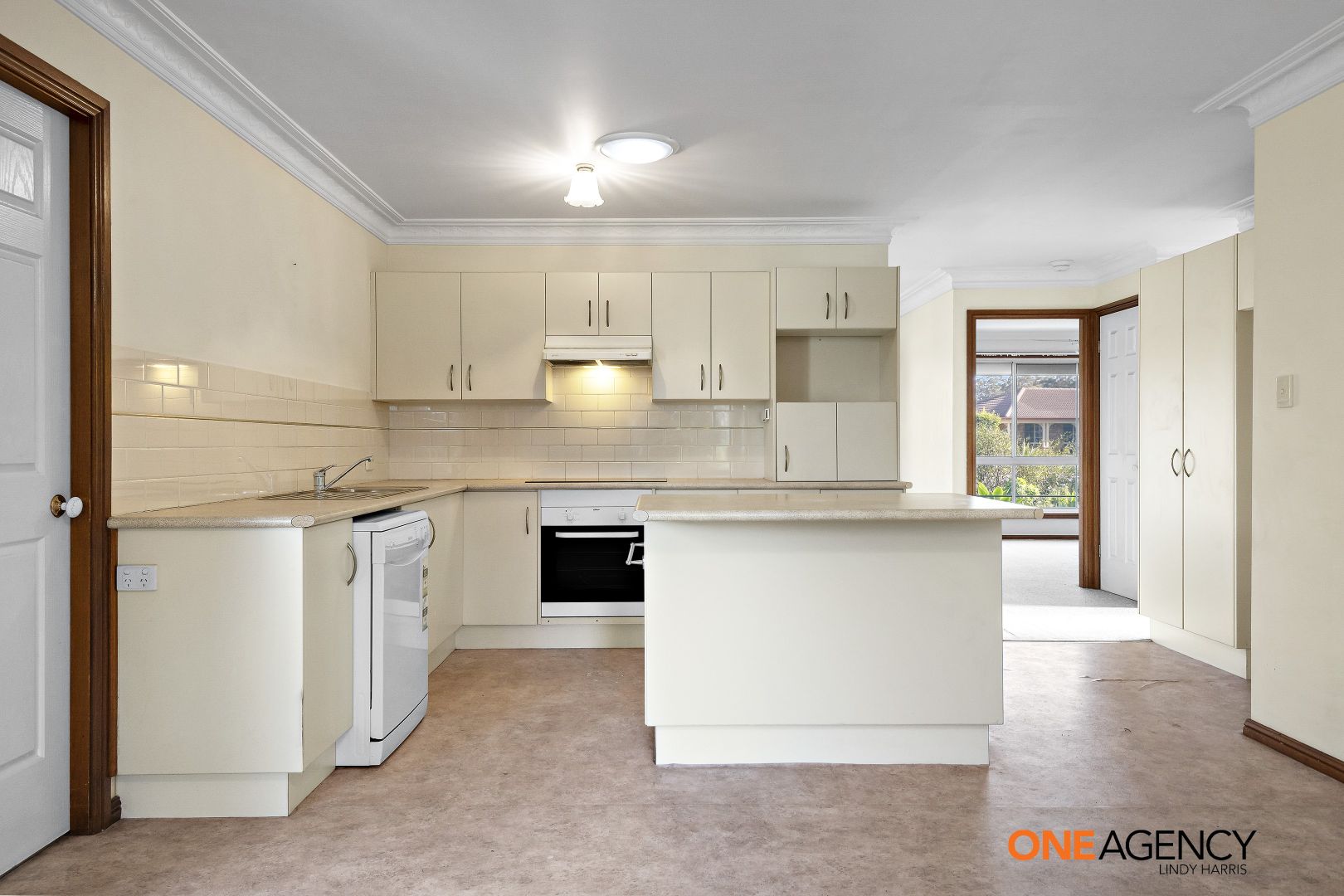 1/35 Henry Drive, Singleton NSW 2330, Image 2