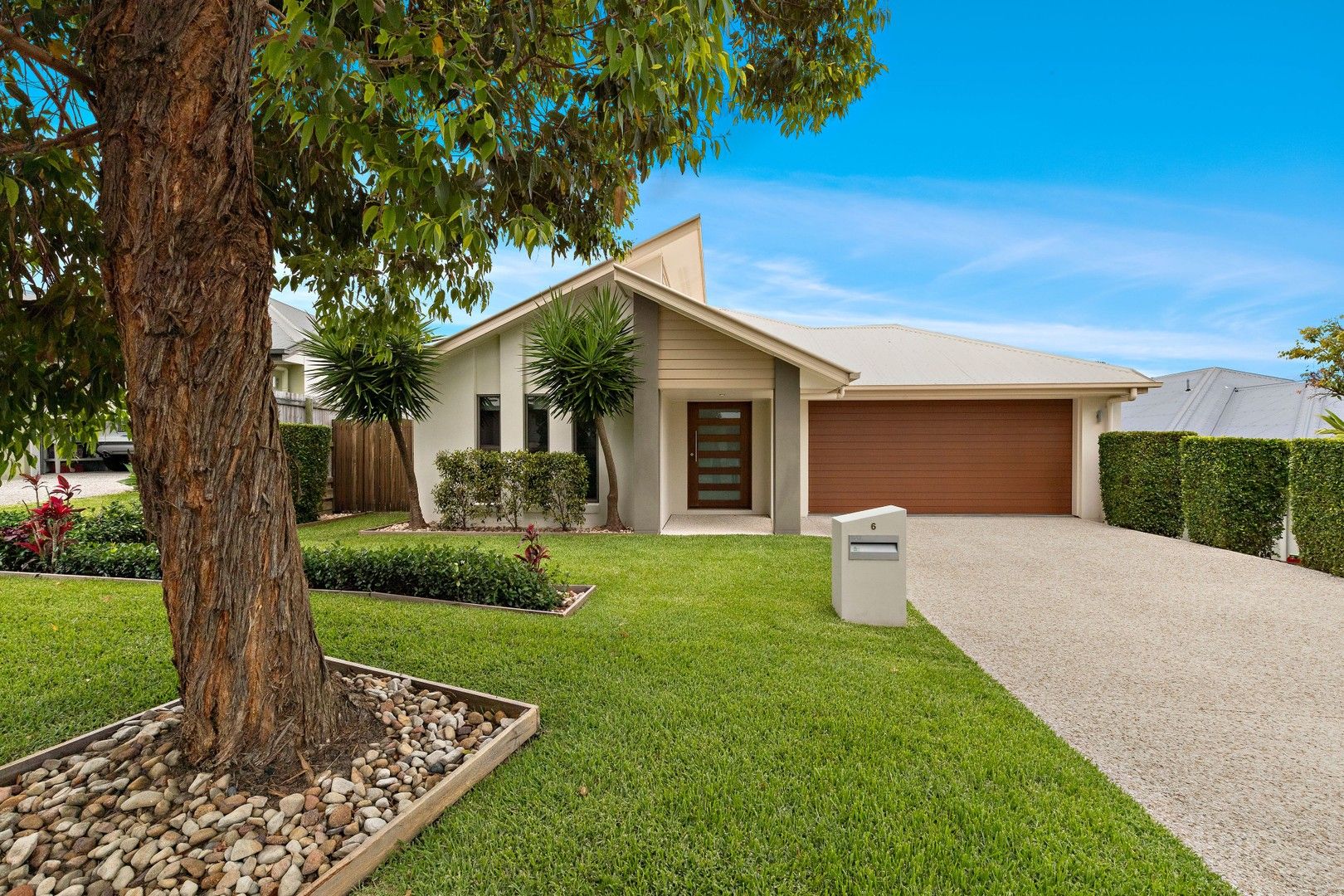 4 bedrooms House in 6 Goldfinch Close PEREGIAN SPRINGS QLD, 4573