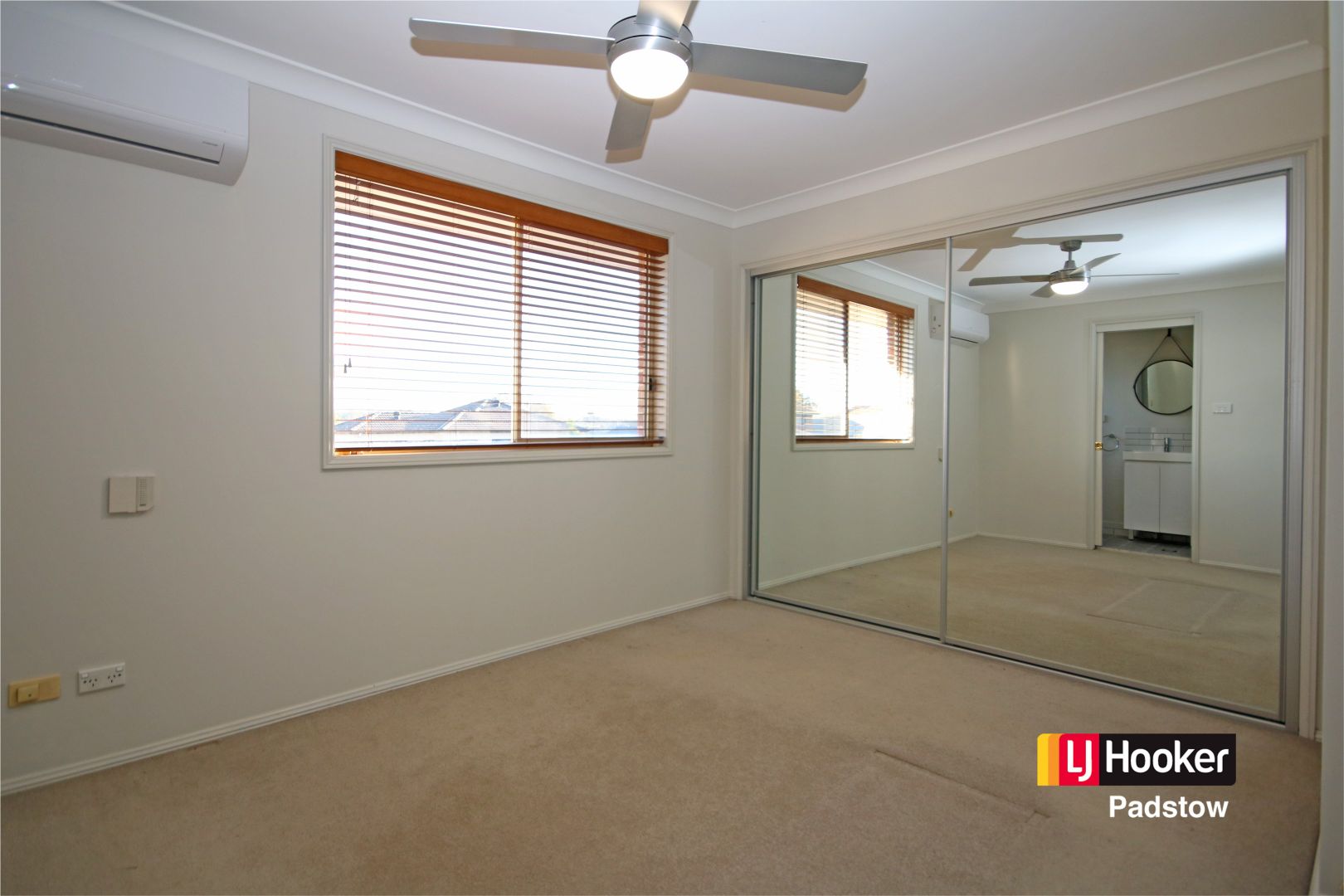 1/674A Henry Lawson Drive, East Hills NSW 2213, Image 2