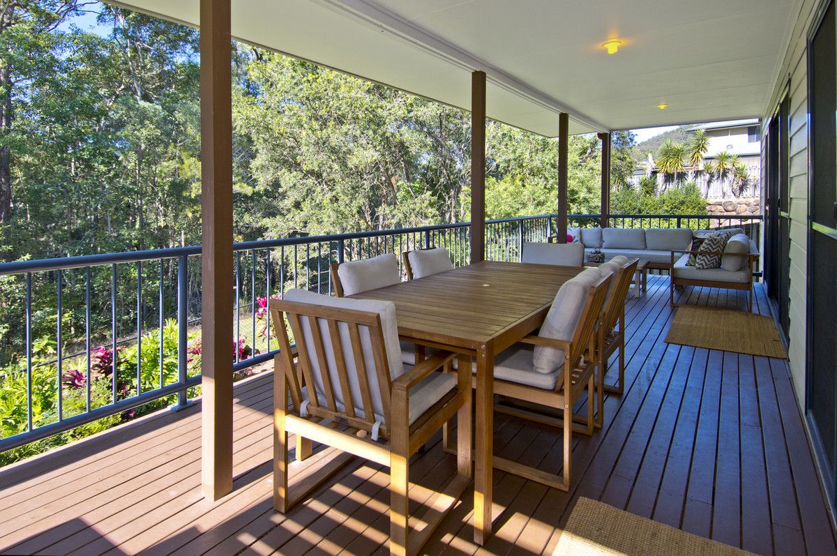 4 bedrooms House in 68 Cobb & Co Drive OXENFORD QLD, 4210