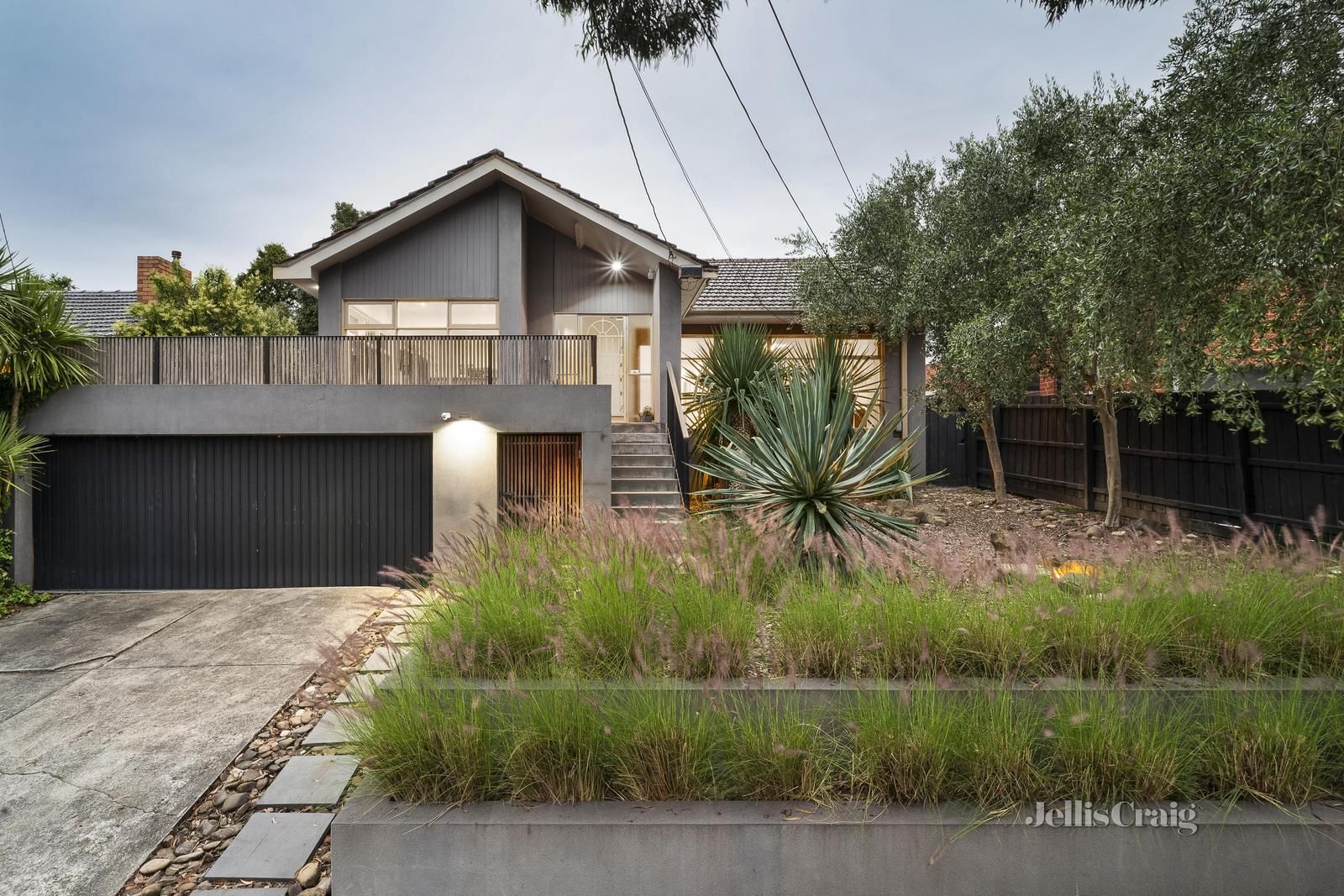 4 bedrooms House in 36 Williamson Road MONT ALBERT NORTH VIC, 3129