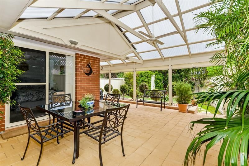 2 Saxon Street, Clovelly Park SA 5042, Image 1