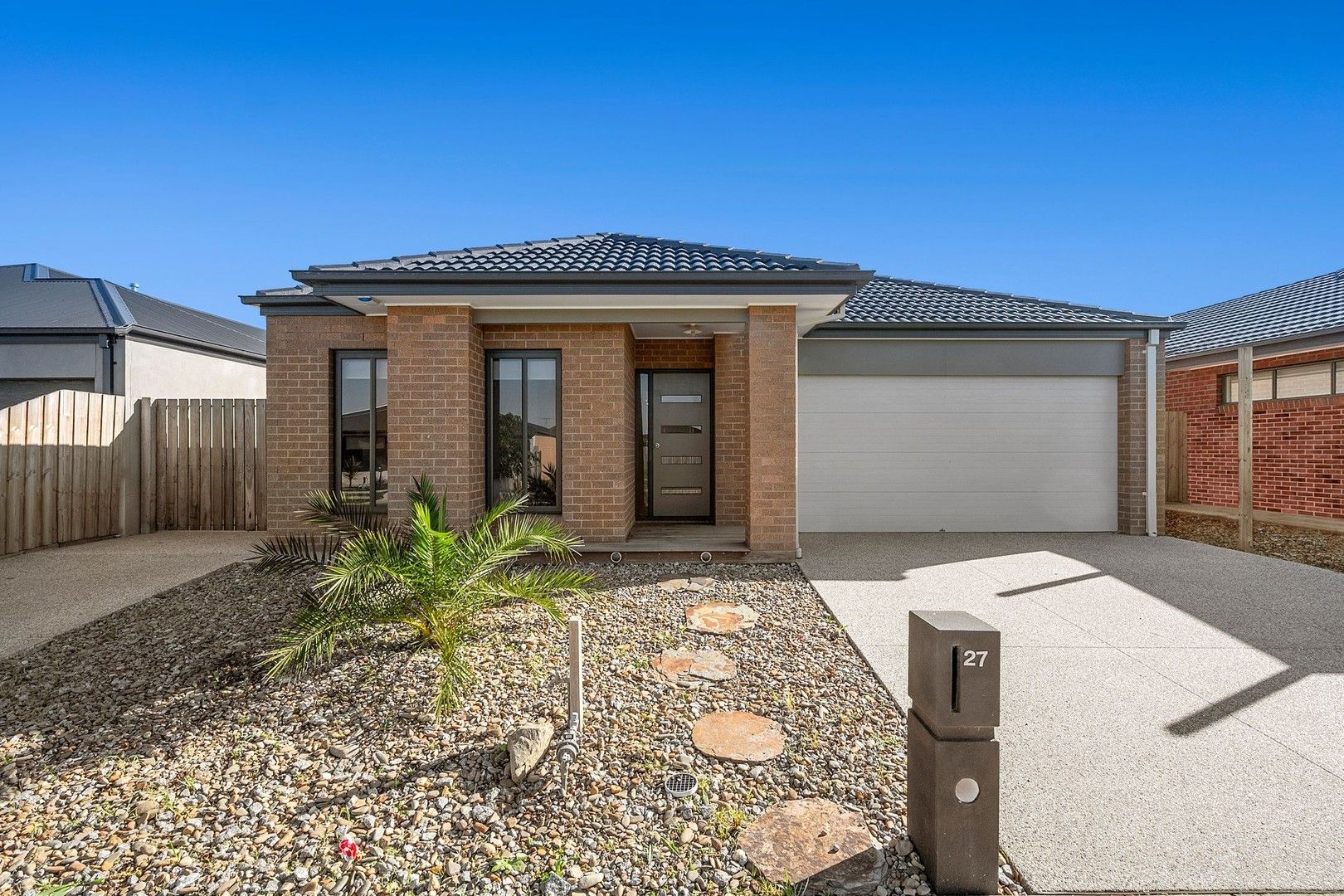 4 bedrooms House in 27 Felix Street ST LEONARDS VIC, 3223