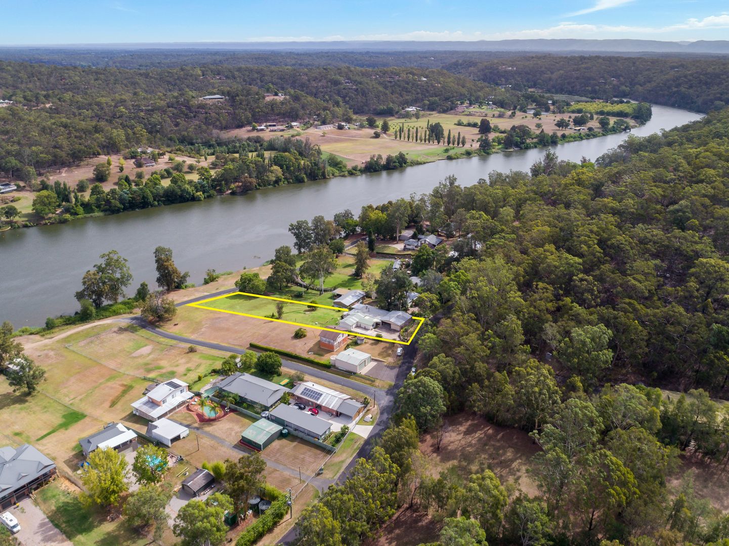 30 Holmes Drive, Cumberland Reach NSW 2756, Image 2