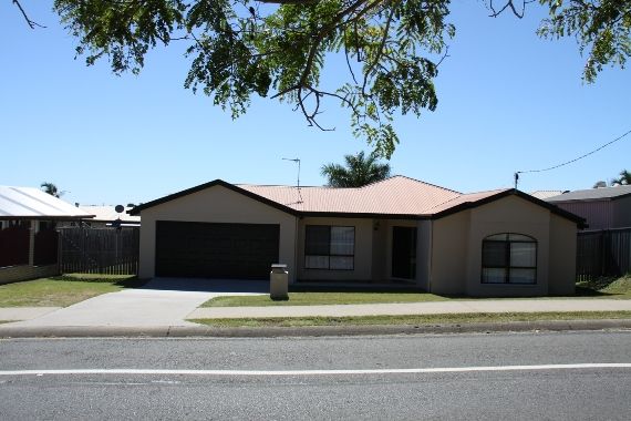4 bedrooms House in 77 Hampton Drive TANNUM SANDS QLD, 4680