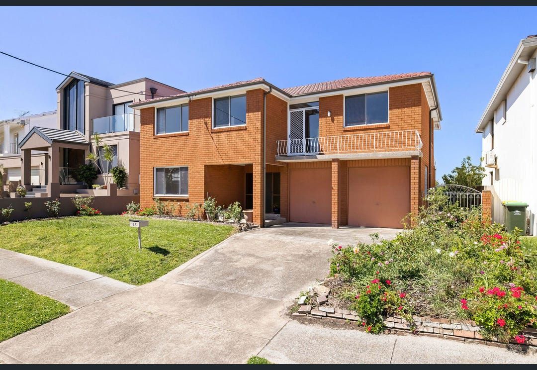 5 bedrooms House in 25 Fowler Crescent SOUTH COOGEE NSW, 2034