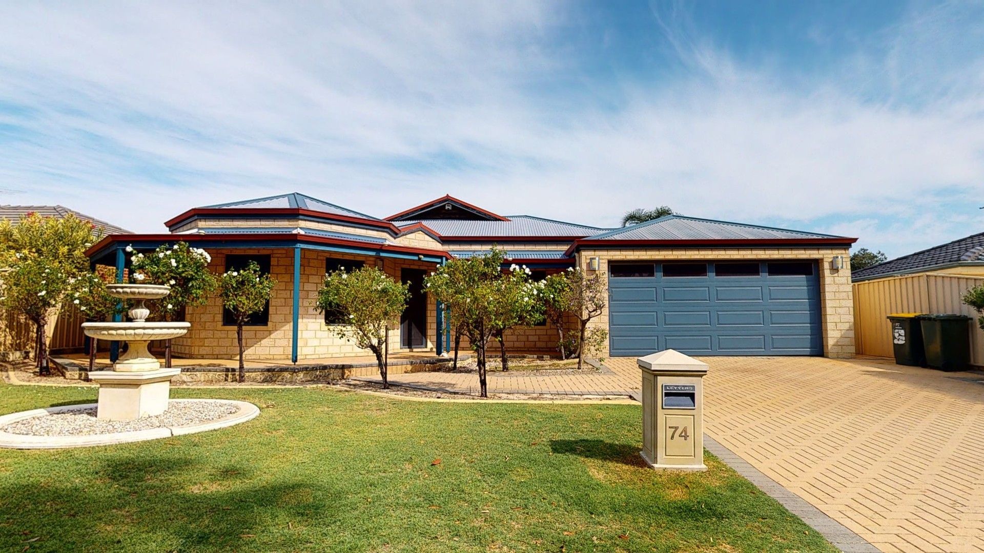 4 bedrooms House in 74 Golf Links Drive CARRAMAR WA, 6031
