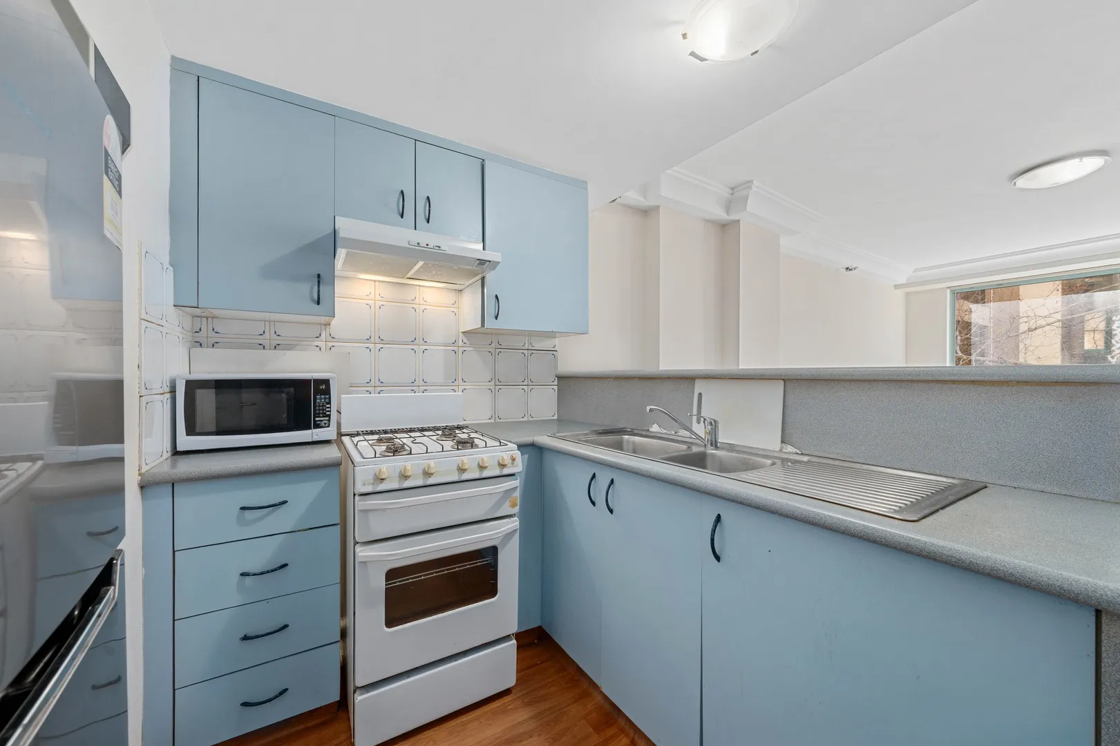One-bedroom apartment offering ultra convenience – pohled 2