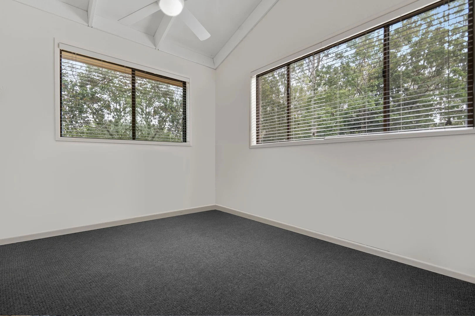 Additional image 9 of 30-32 Kensington Drive, Munruben QLD 4125