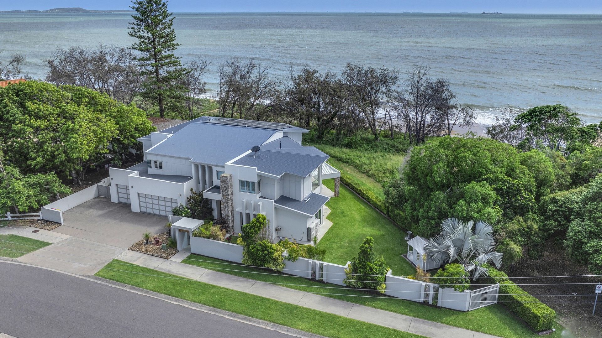 2 The Oaks Road, Tannum Sands QLD 4680, Image 0
