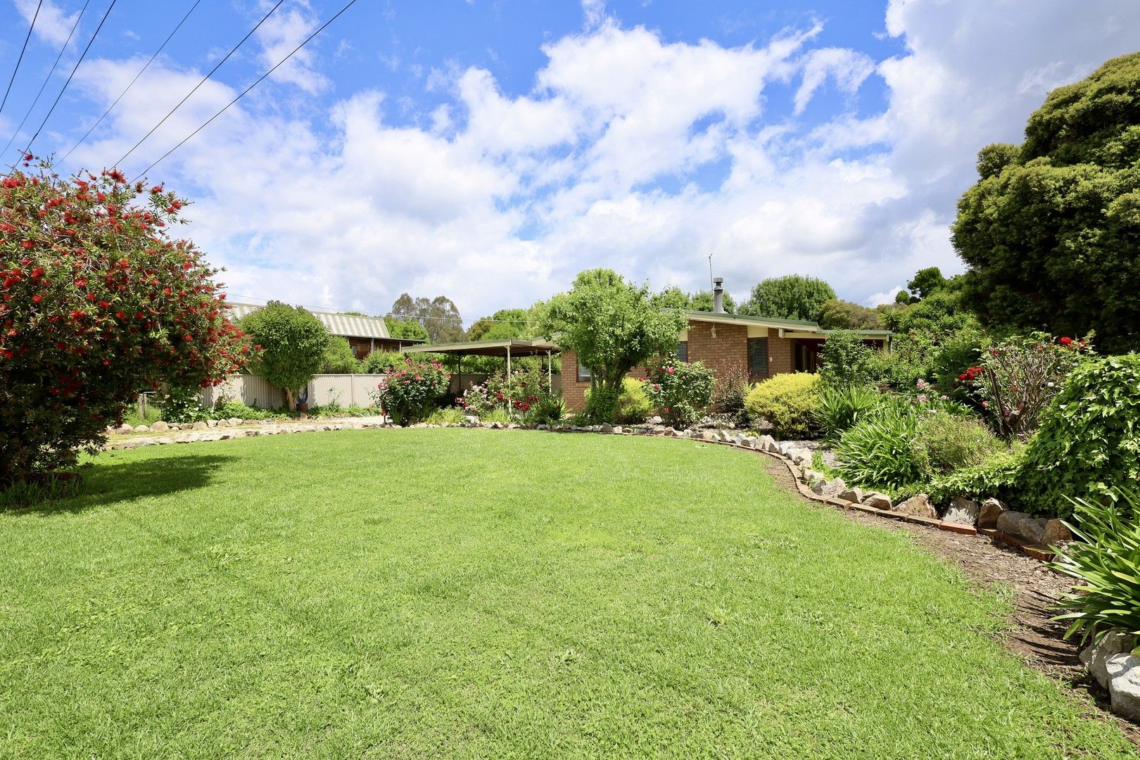 9 Simpson St, Oxley VIC 3678, Image 0