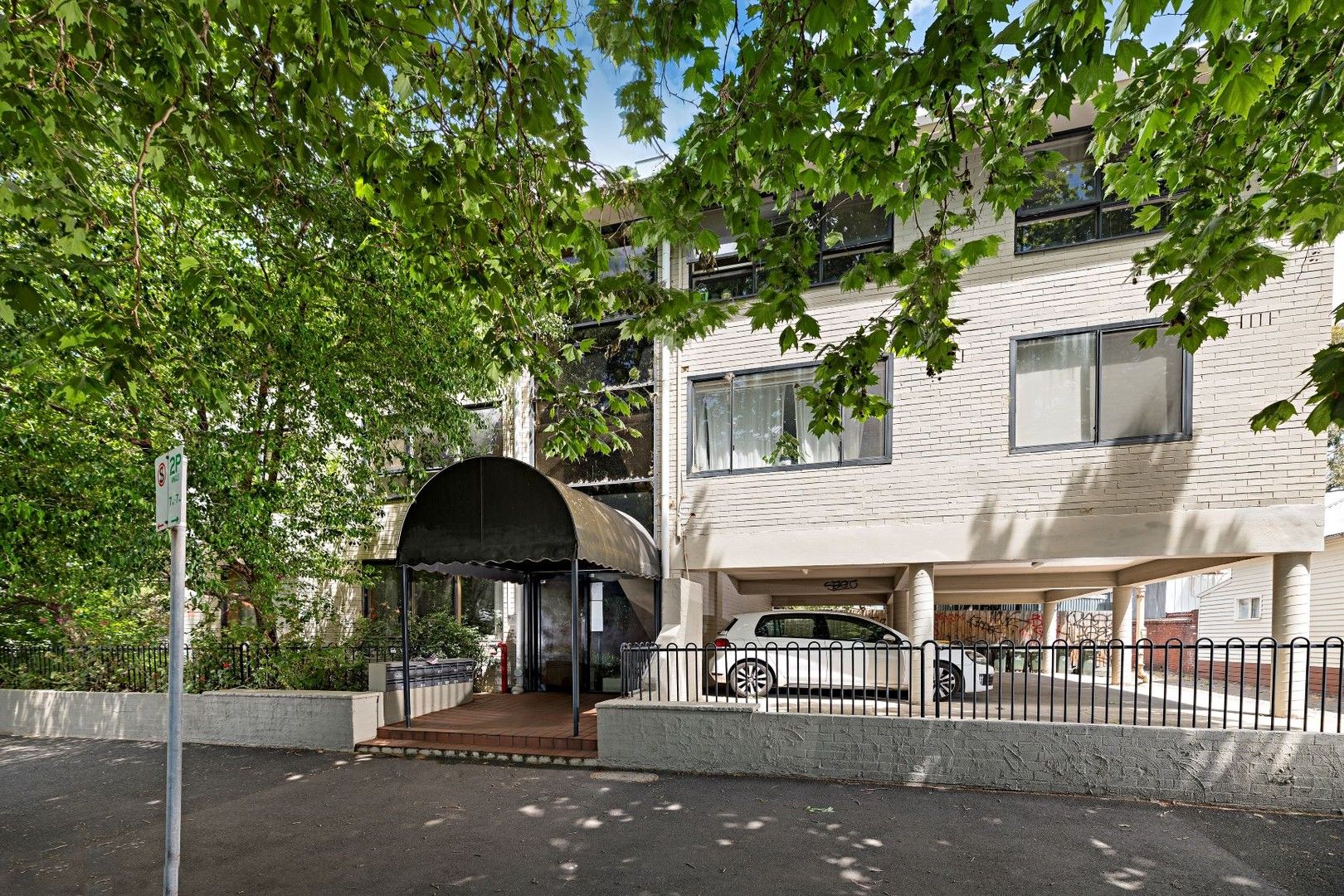 1 bedrooms Apartment / Unit / Flat in 2/463 Gore Street FITZROY VIC, 3065
